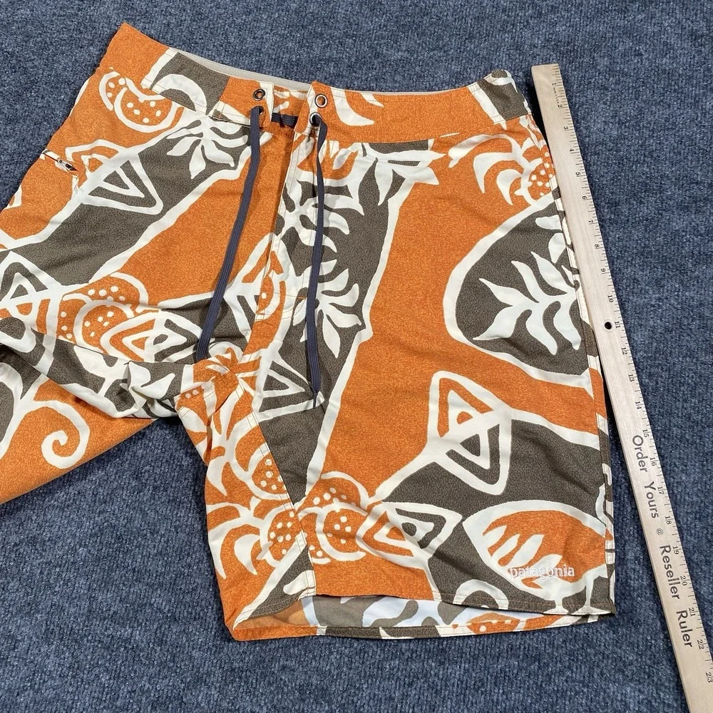 Patagonia Wavefarer Board Shorts Mens Size 35 Geometric Floral Abstract Print - Picture 10 of 10